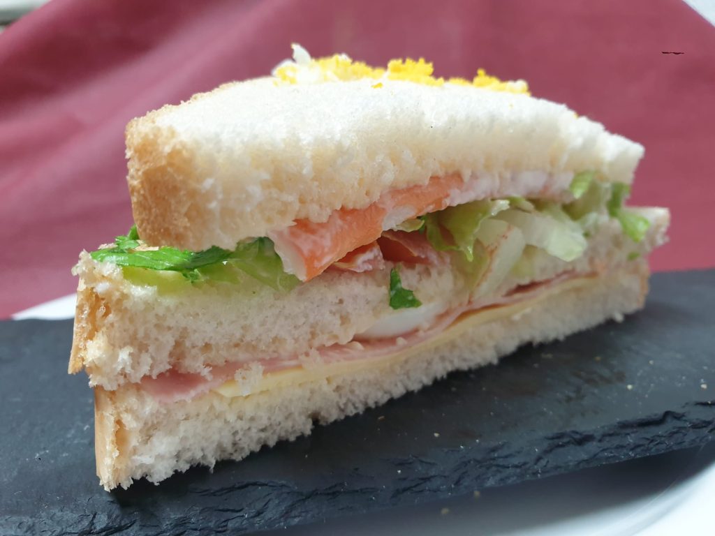 Sandwich mixto. Cafetería Mazarino's (Zamora)